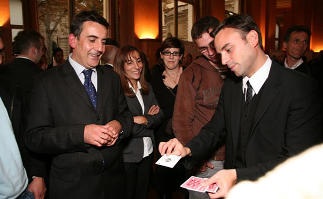 magicien close up anglophone